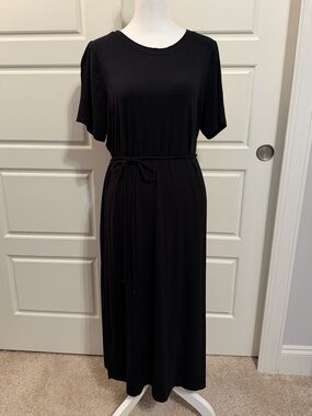 Banana Republic Black Crewneck Dress